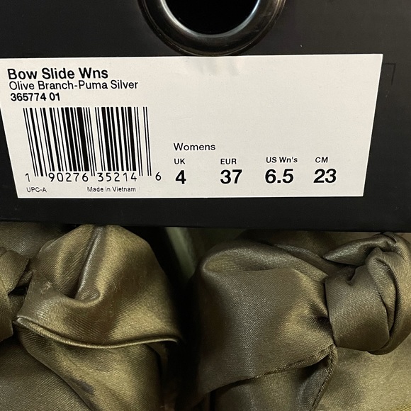 Fenty Slides - Picture 3 of 4